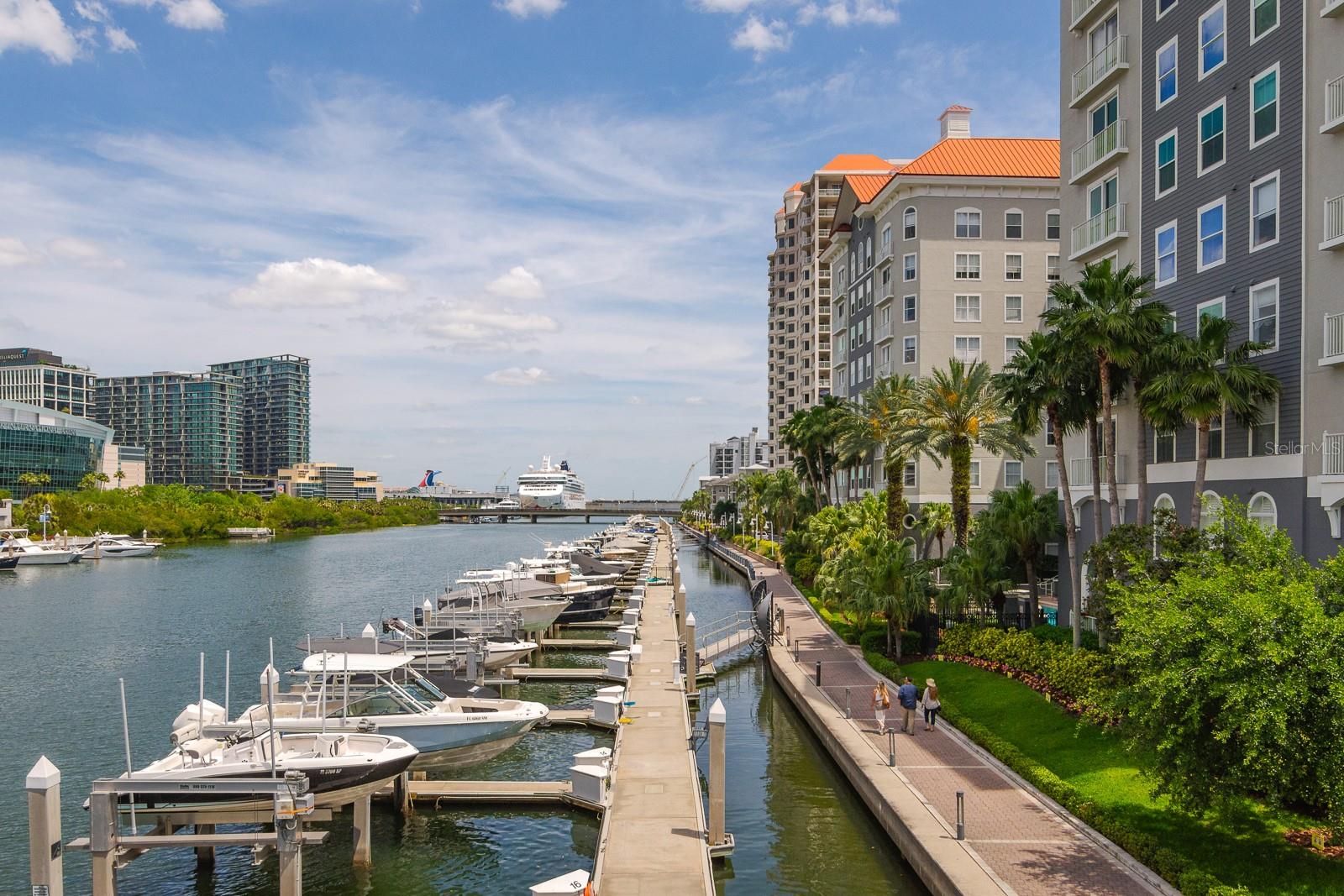 Image 32 of 43 For 700 Harbour Island Boulevard 810