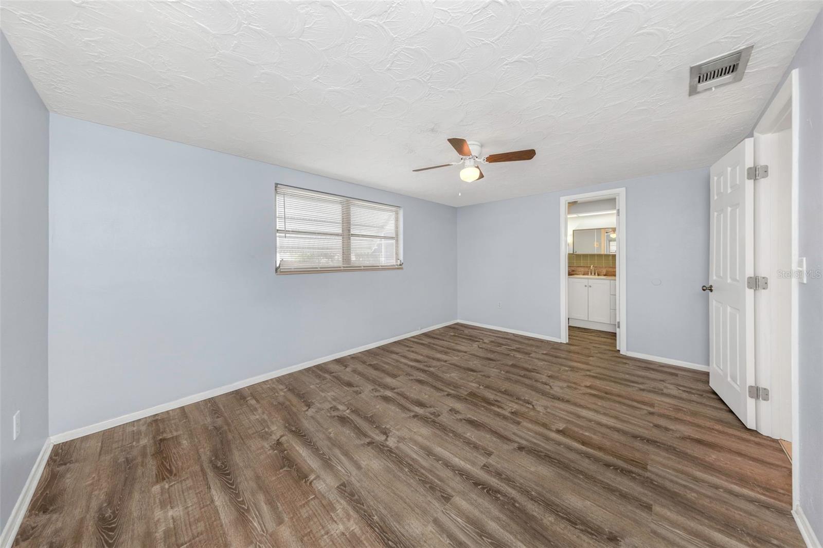 Image 19 of 31 For 5804 Bantam Avenue