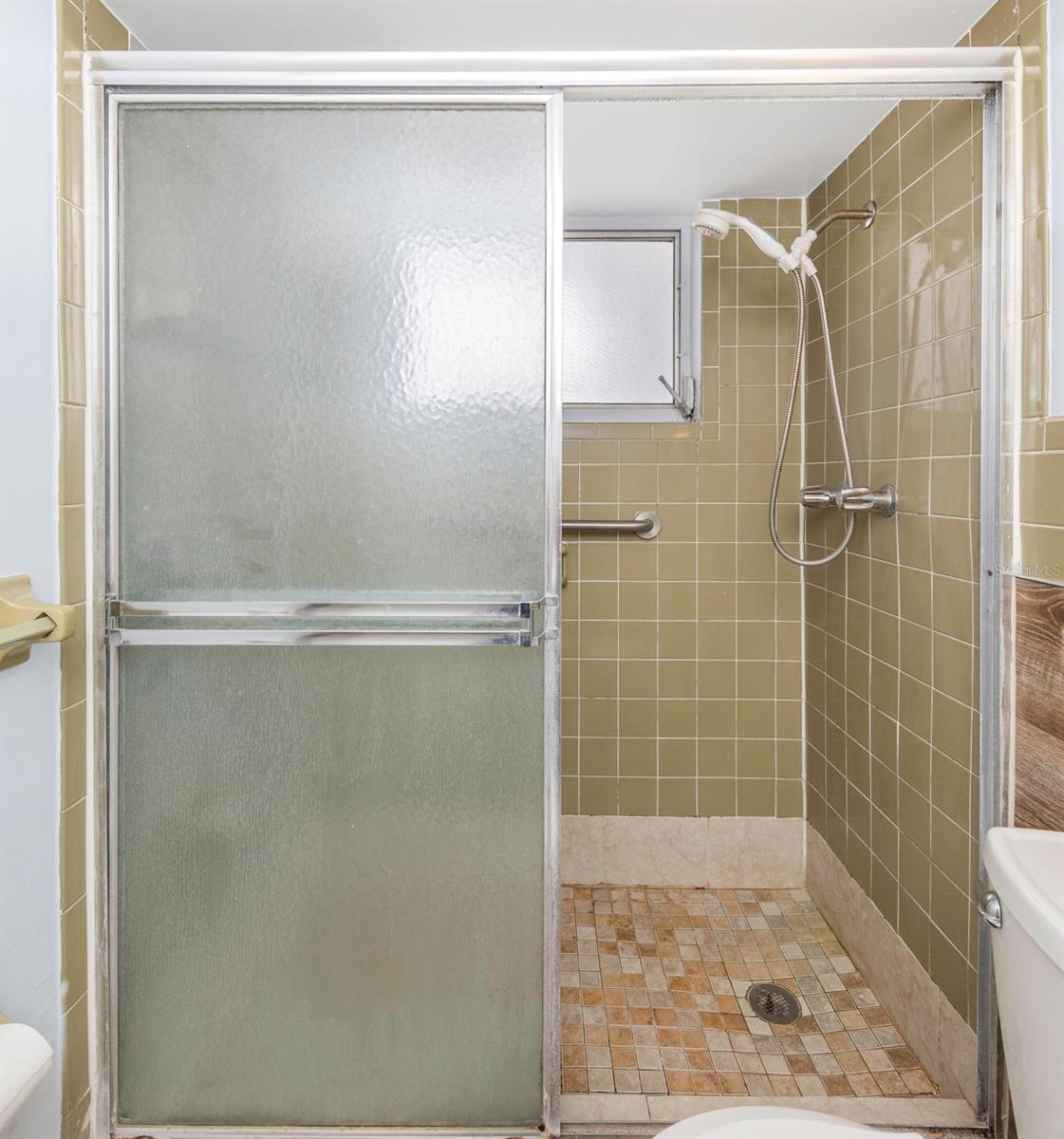 Image 22 of 31 For 5804 Bantam Avenue