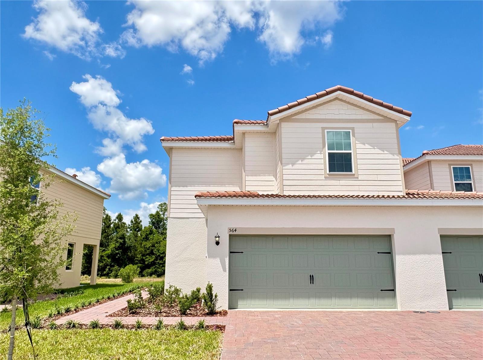 Image 2 of 20 For 564 Bay Leaf Drive