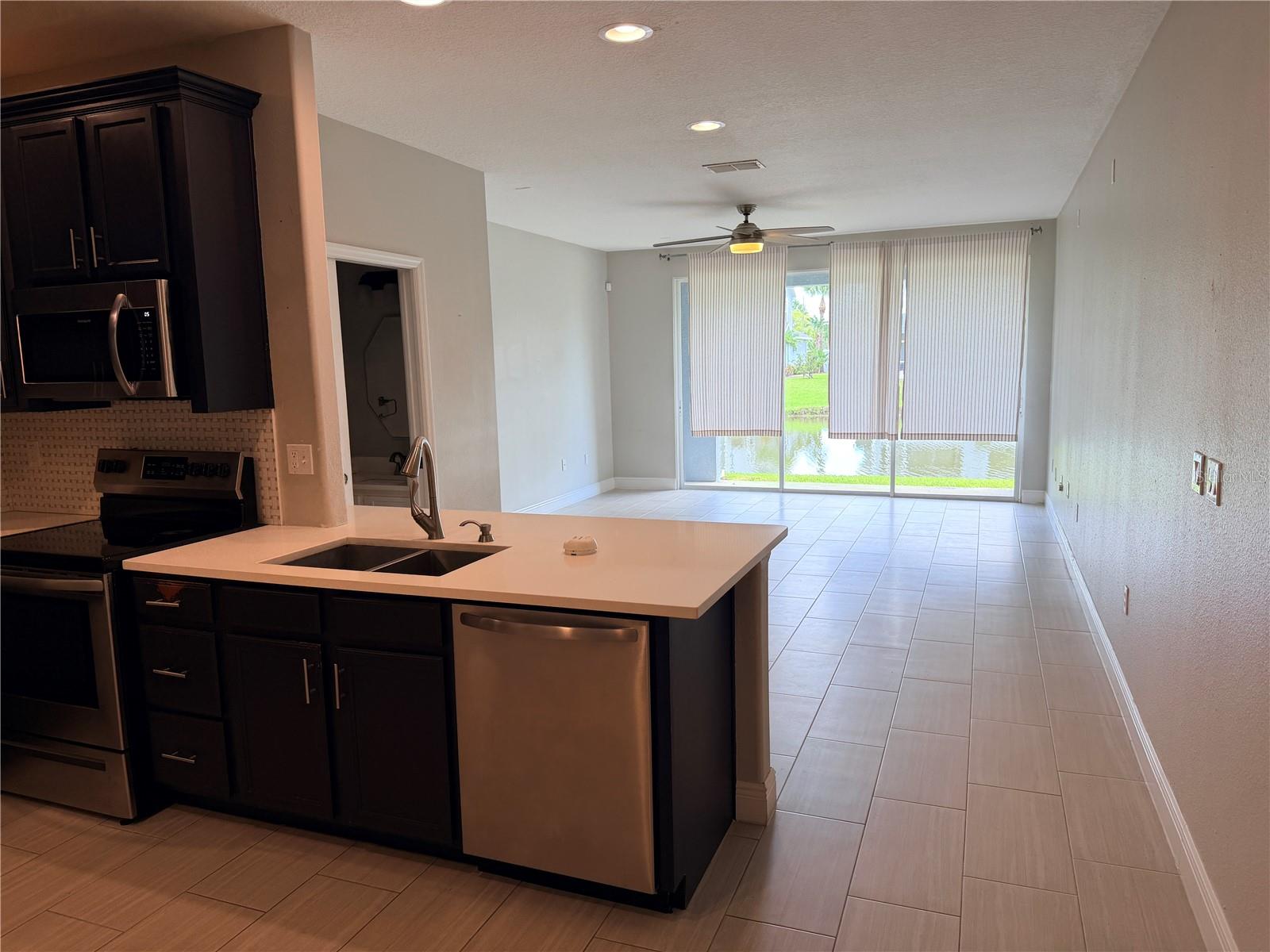 Image 7 of 23 For 10321 Willow Leaf Trail