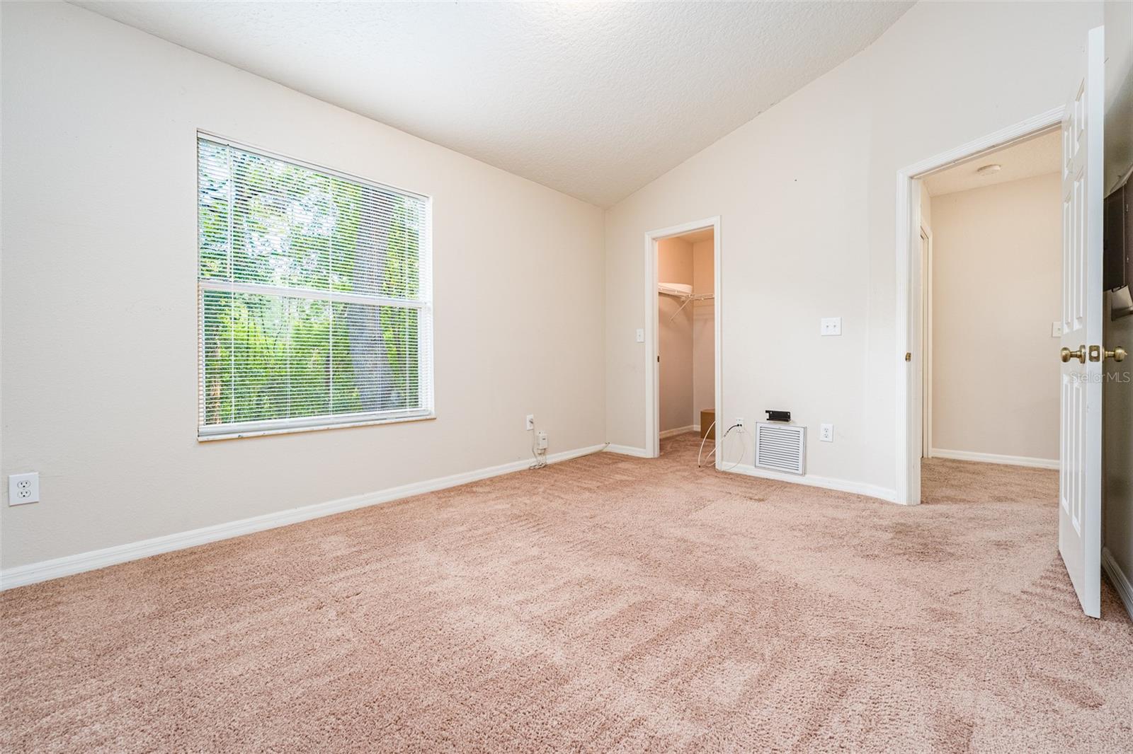 Image 22 of 30 For 2118 Golden Oak Ln