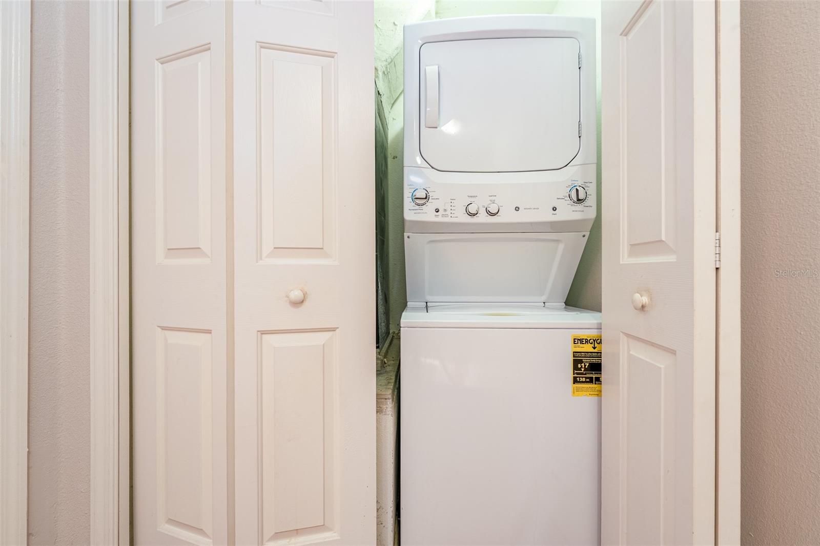 Image 23 of 30 For 2118 Golden Oak Ln