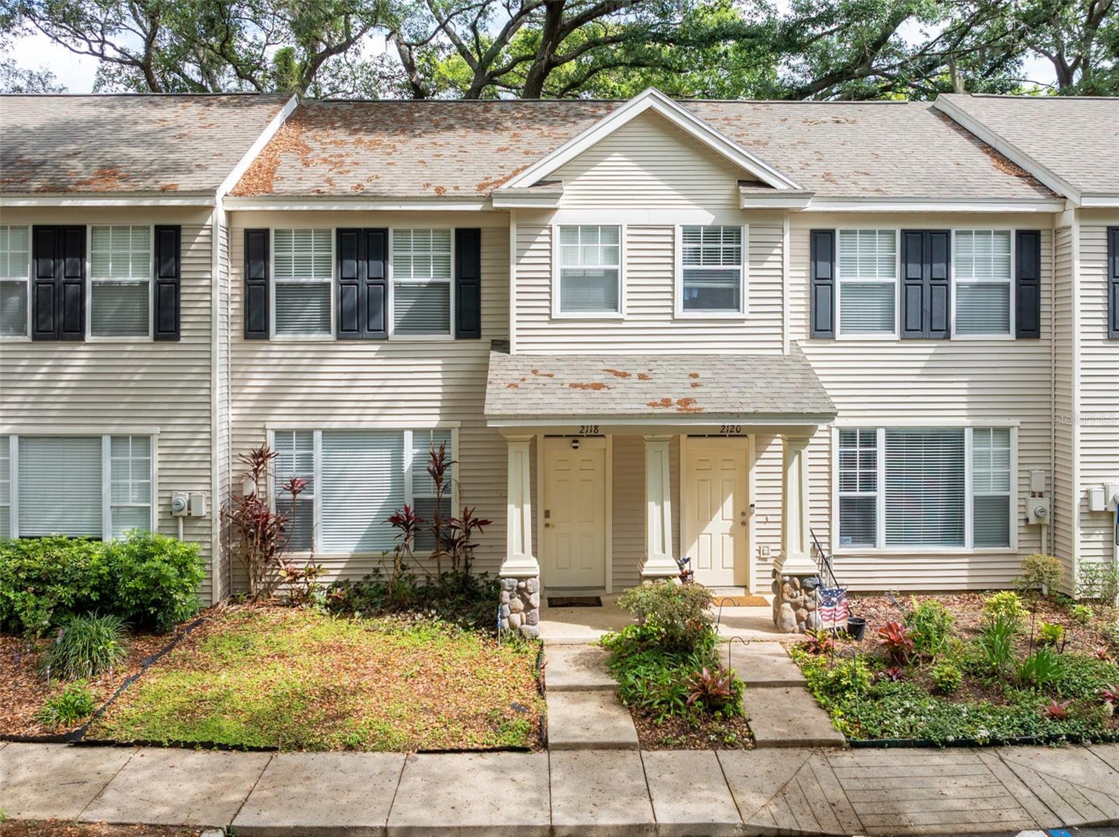 Image 3 of 30 For 2118 Golden Oak Ln