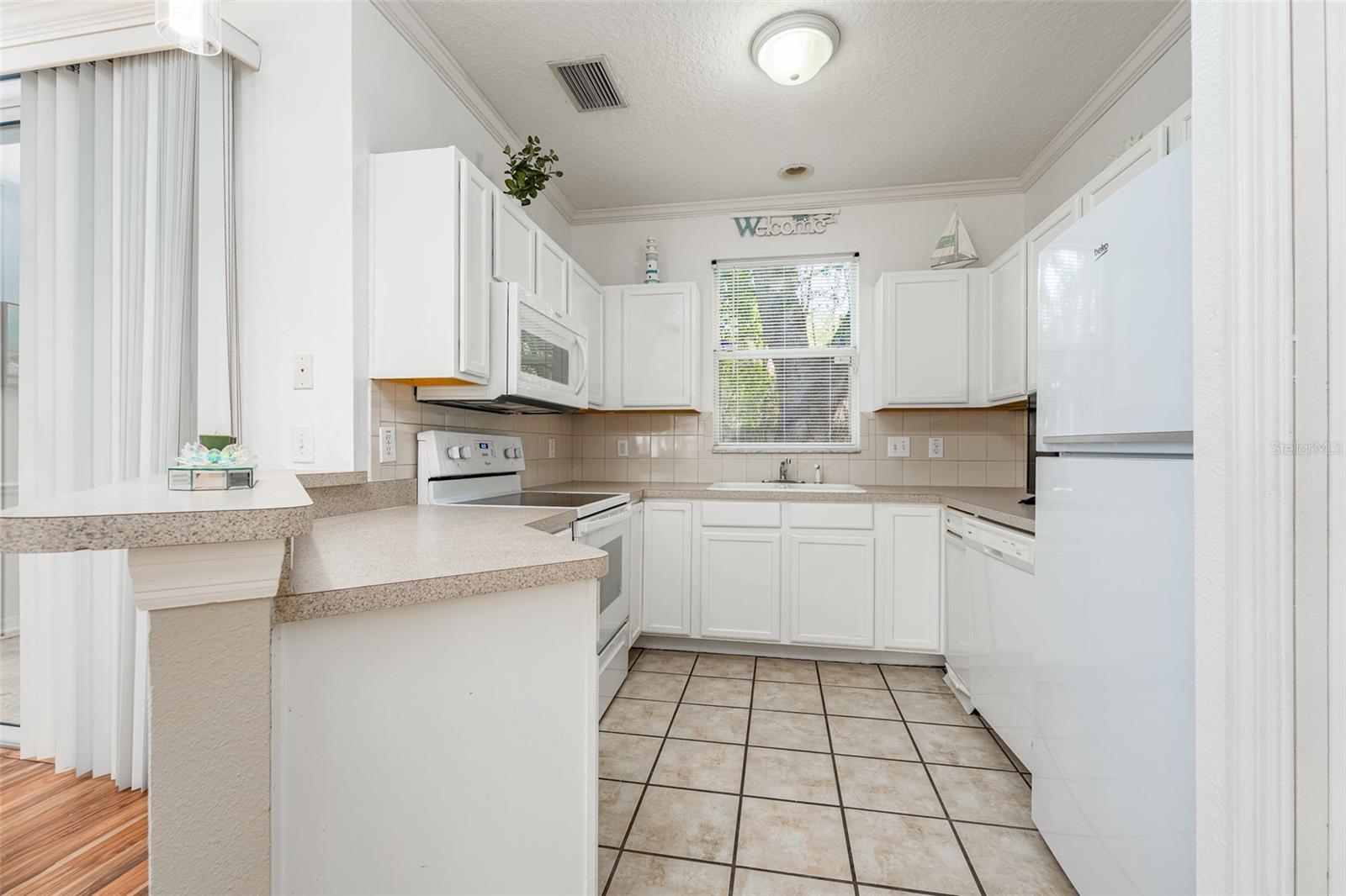 Image 9 of 30 For 2118 Golden Oak Ln