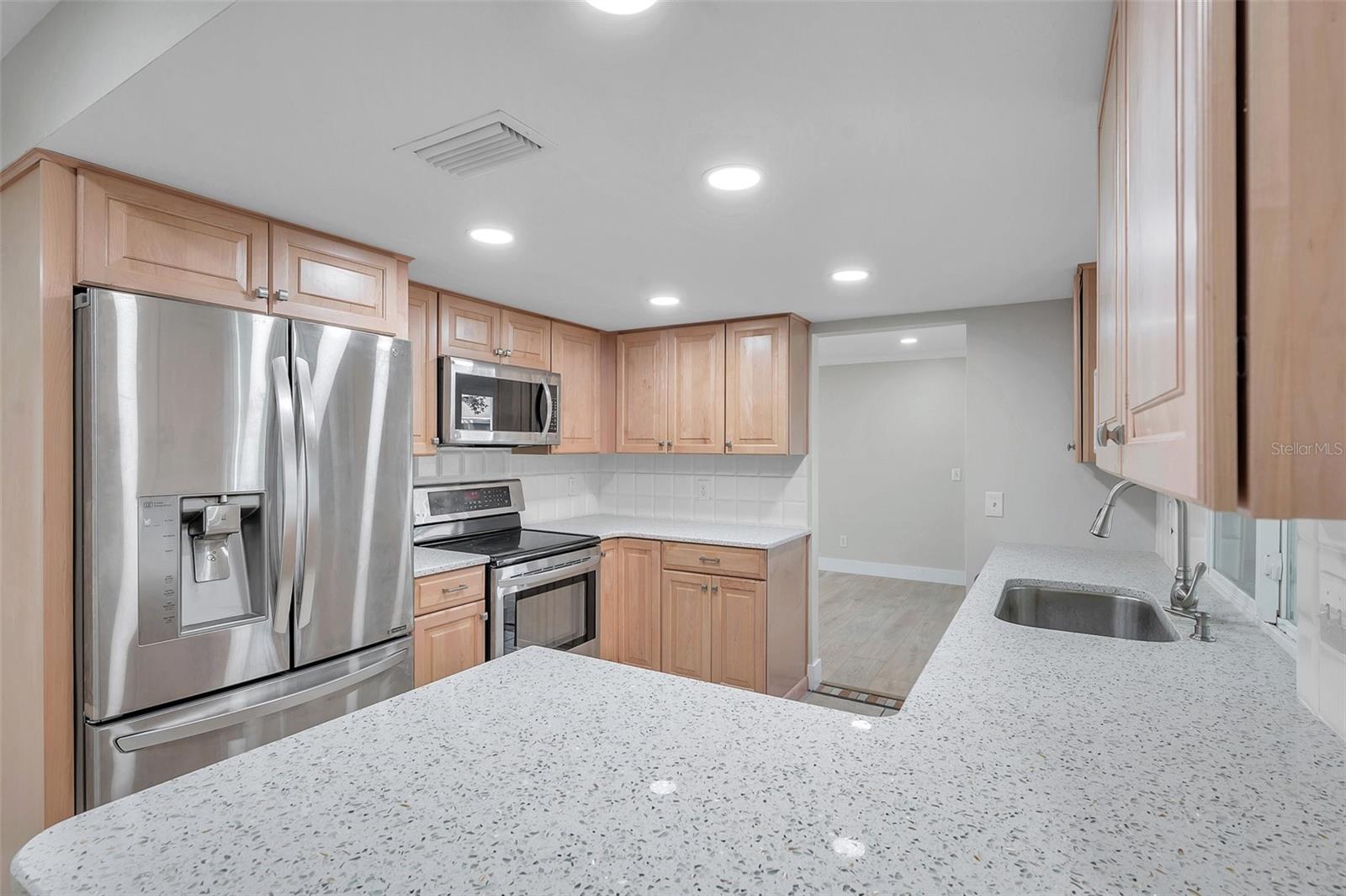 Image 17 of 60 For 8789 Maplewood Road