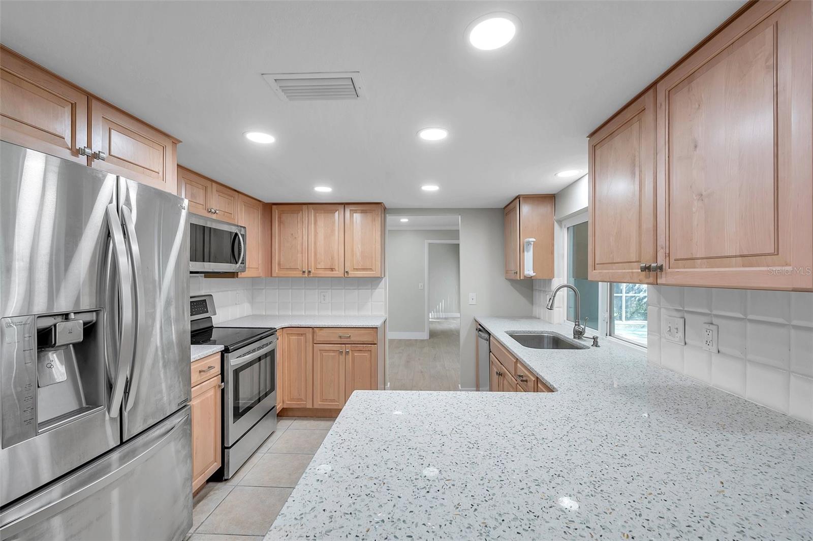 Image 19 of 60 For 8789 Maplewood Road