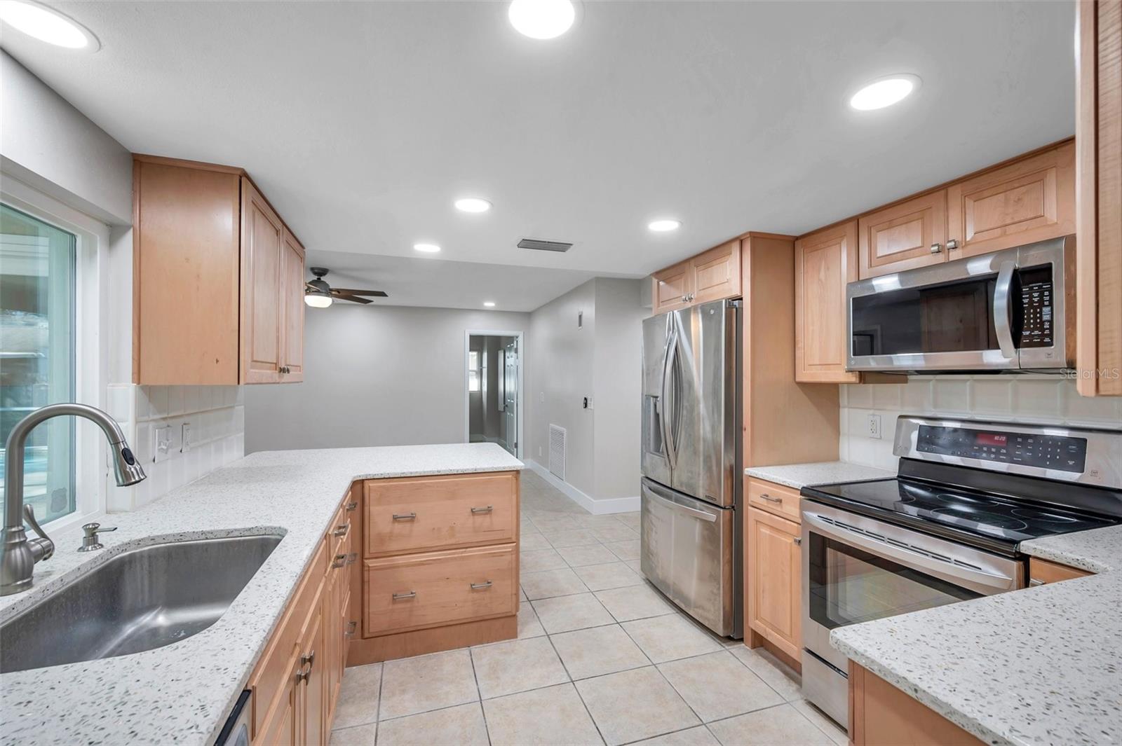 Image 24 of 60 For 8789 Maplewood Road