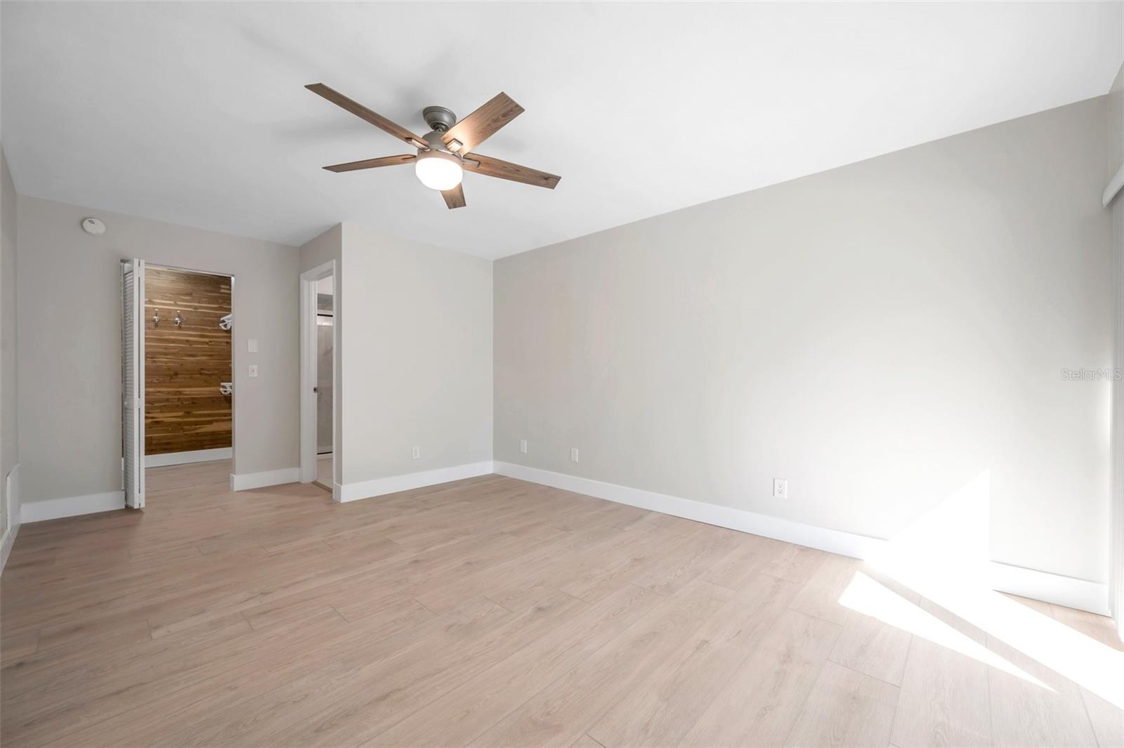 Image 36 of 60 For 8789 Maplewood Road