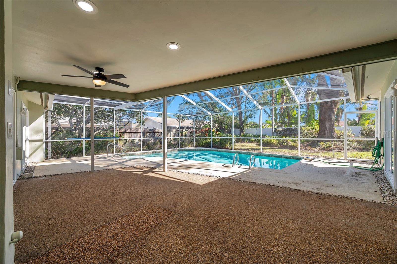 Image 46 of 60 For 8789 Maplewood Road