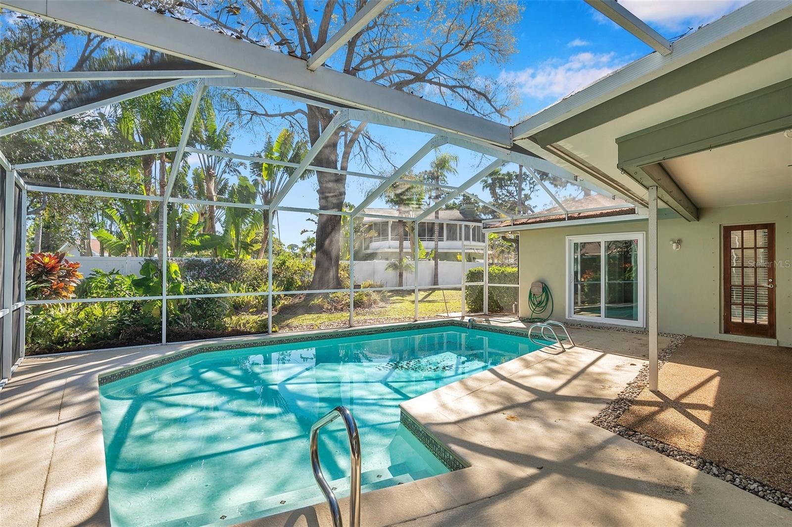 Image 49 of 60 For 8789 Maplewood Road