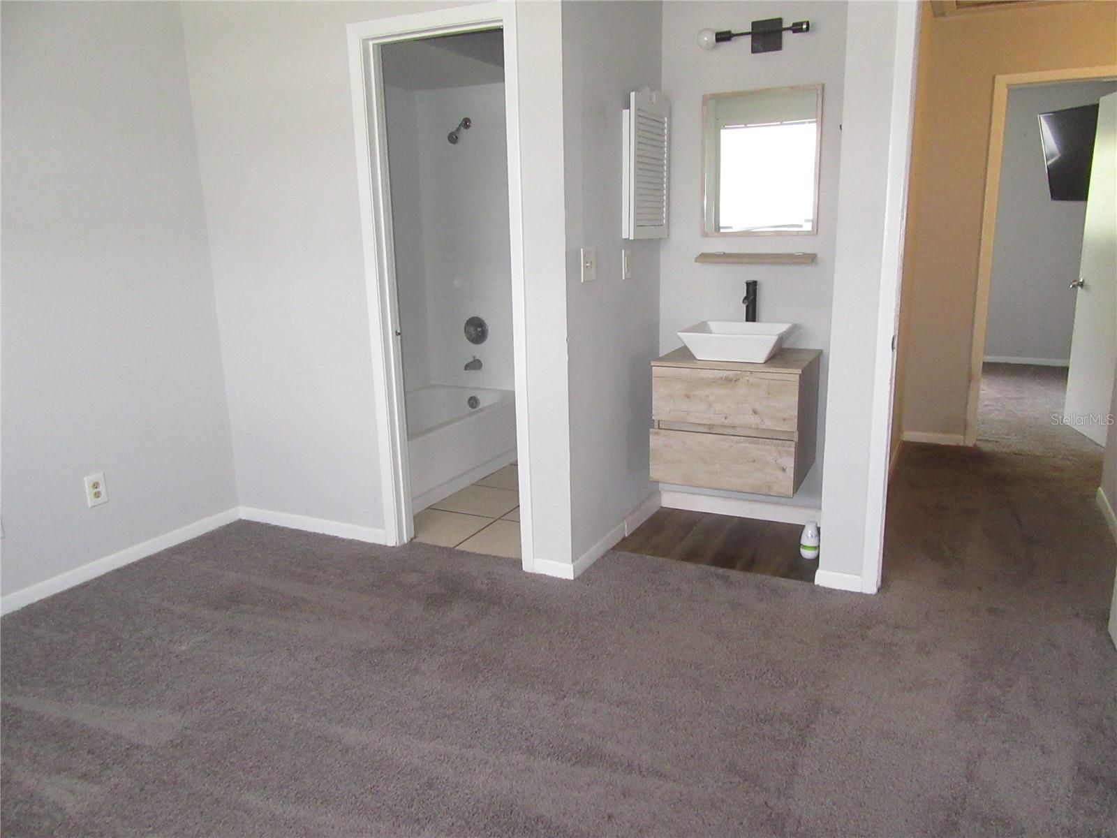 Listing photo id 11 for 13050 20th Street