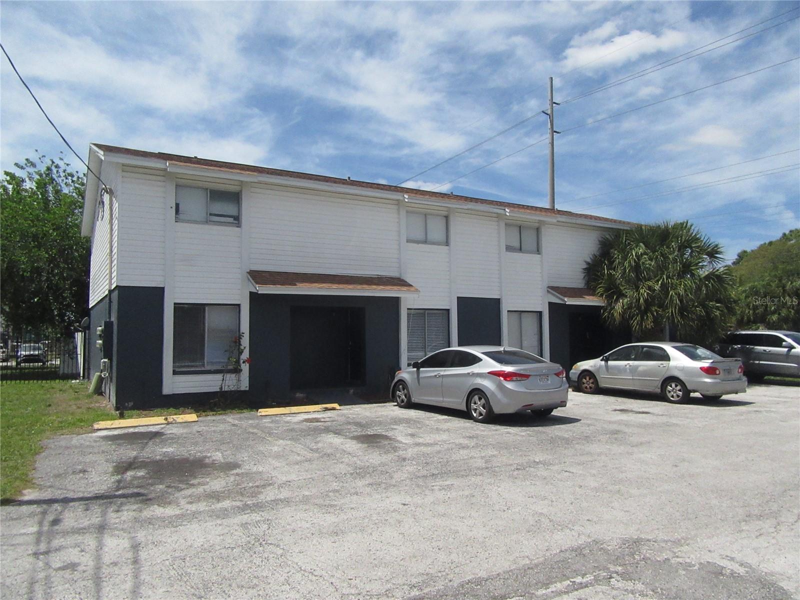 Listing photo id 1 for 13050 20th Street