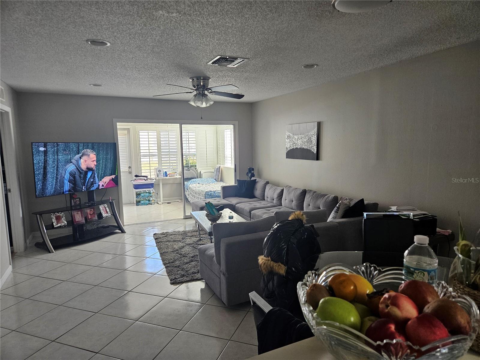 Image 3 of 8 For 2900 Grovewood Boulevard E C