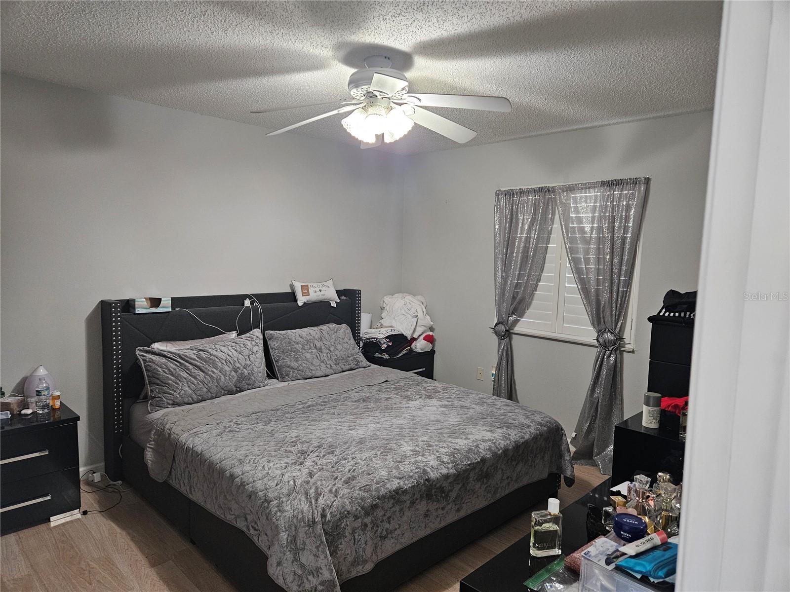 Image 5 of 8 For 2900 Grovewood Boulevard E C