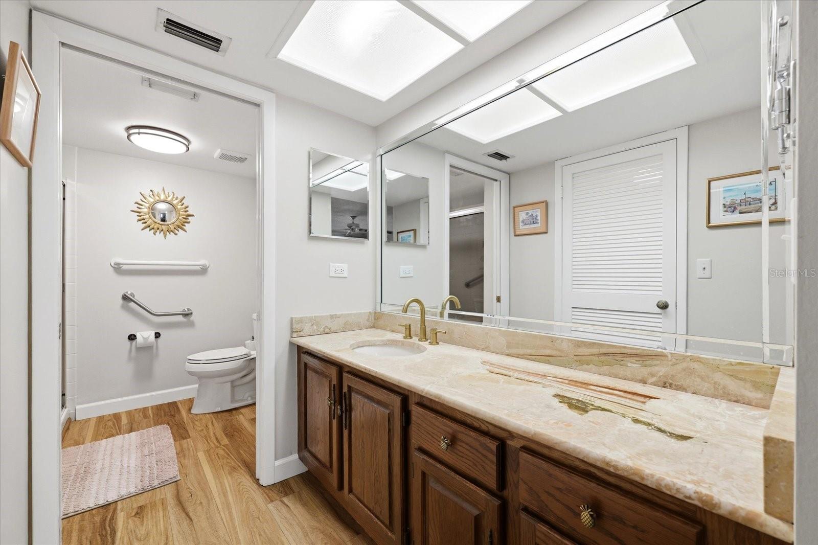 Image 20 of 57 For 2593 Countryside Boulevard 7301