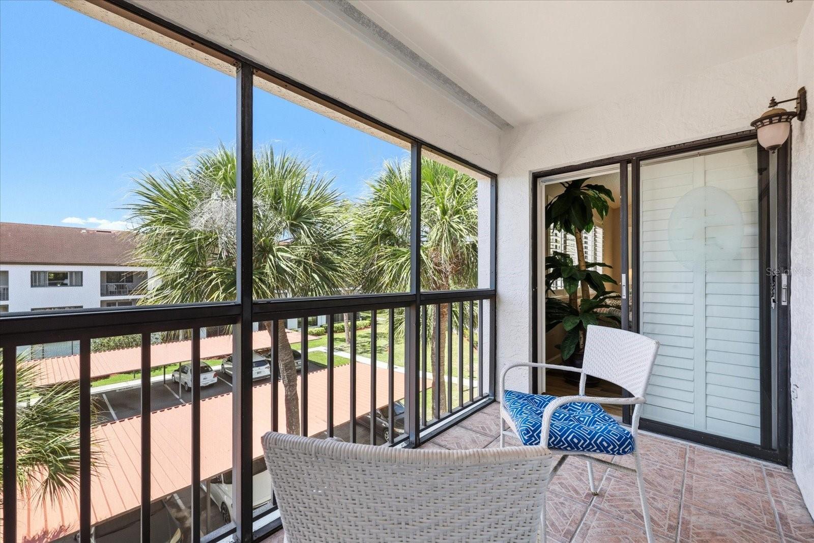 Image 23 of 57 For 2593 Countryside Boulevard 7301