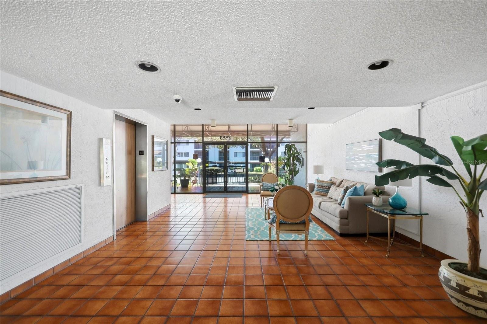 Image 37 of 57 For 2593 Countryside Boulevard 7301