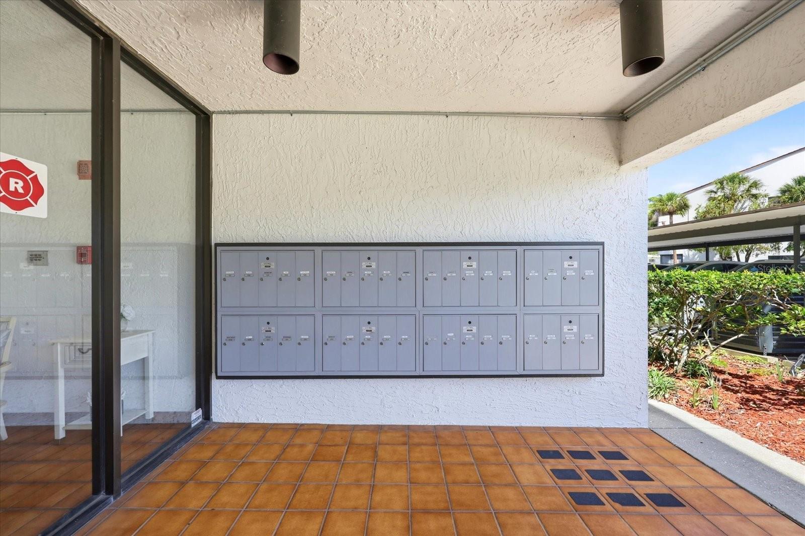 Image 38 of 57 For 2593 Countryside Boulevard 7301