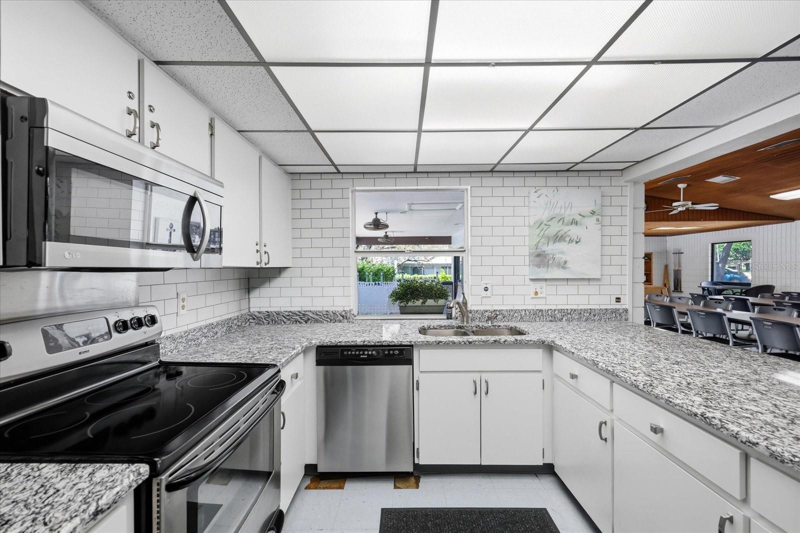 Image 47 of 57 For 2593 Countryside Boulevard 7301