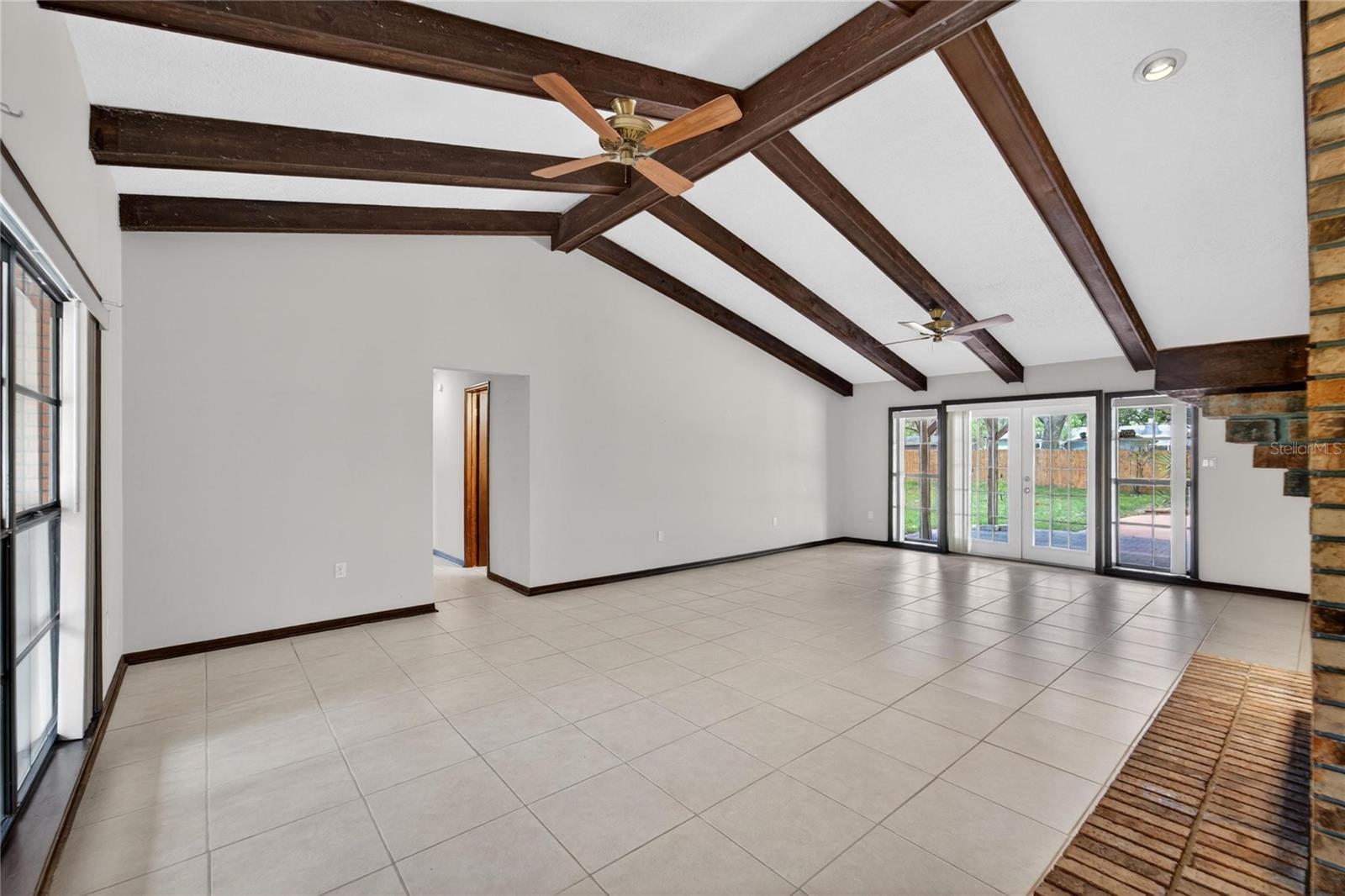 Listing photo id 9 for 12506 Shadow Run Boulevard