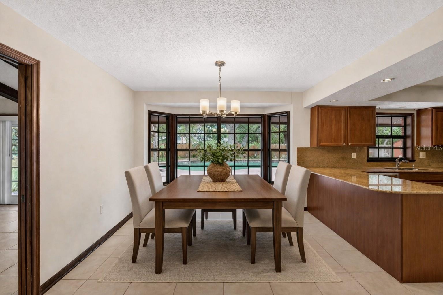 Listing photo id 14 for 12506 Shadow Run Boulevard