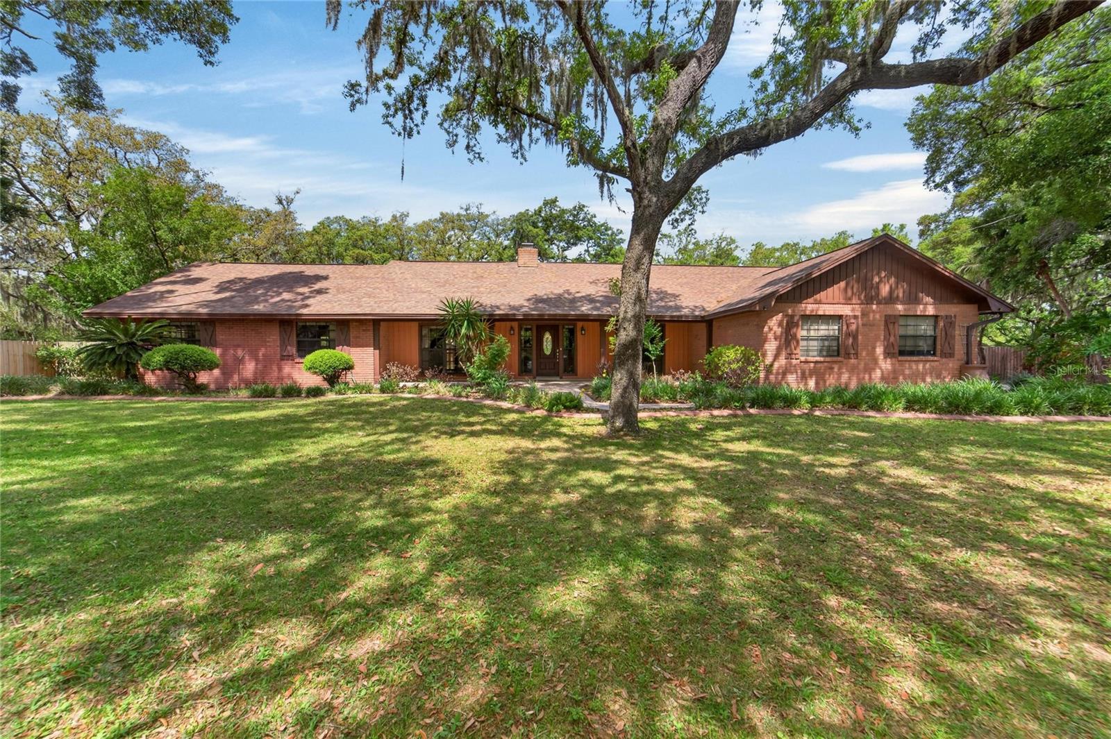 Listing photo id 0 for 12506 Shadow Run Boulevard