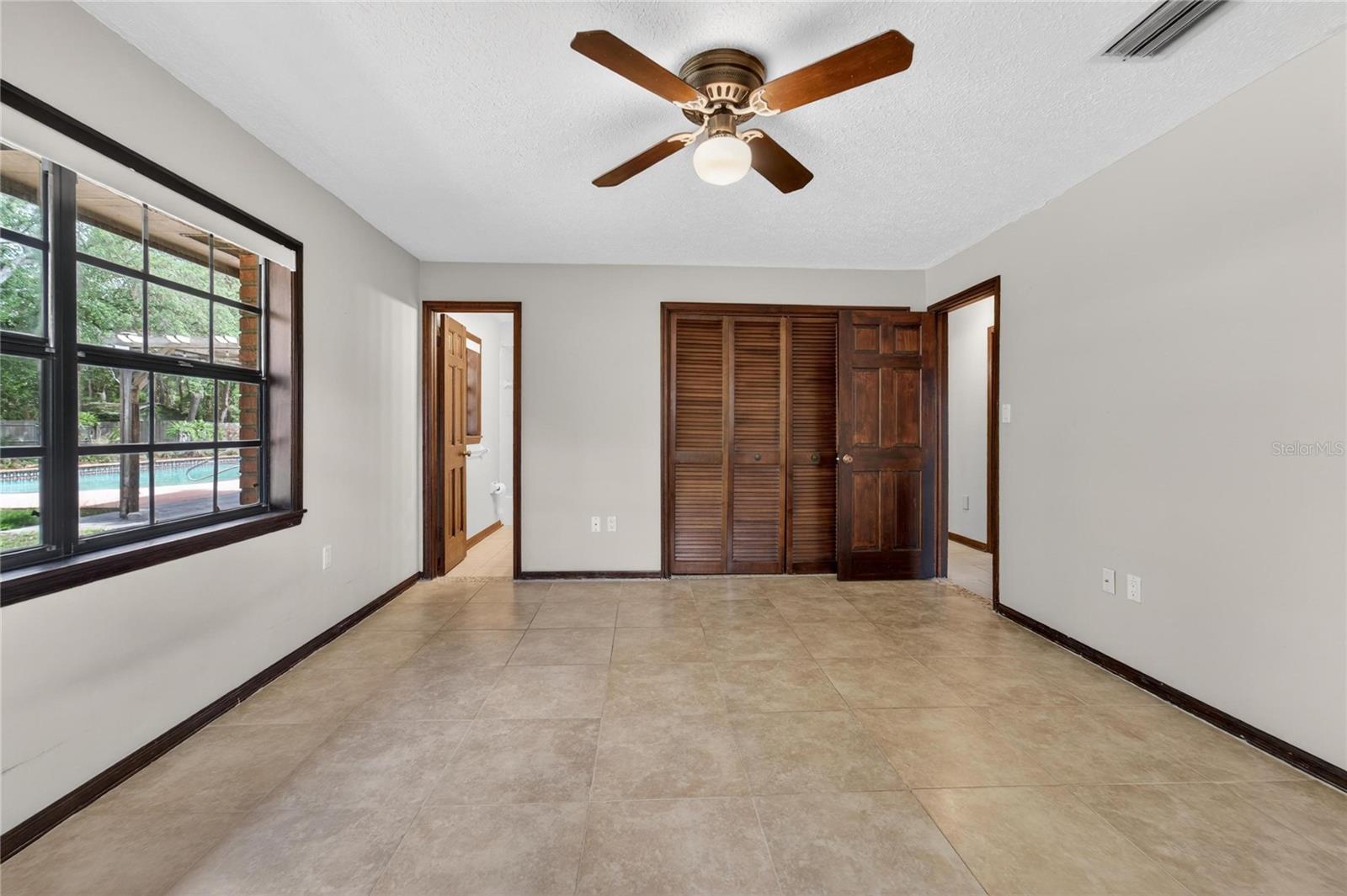 Listing photo id 26 for 12506 Shadow Run Boulevard