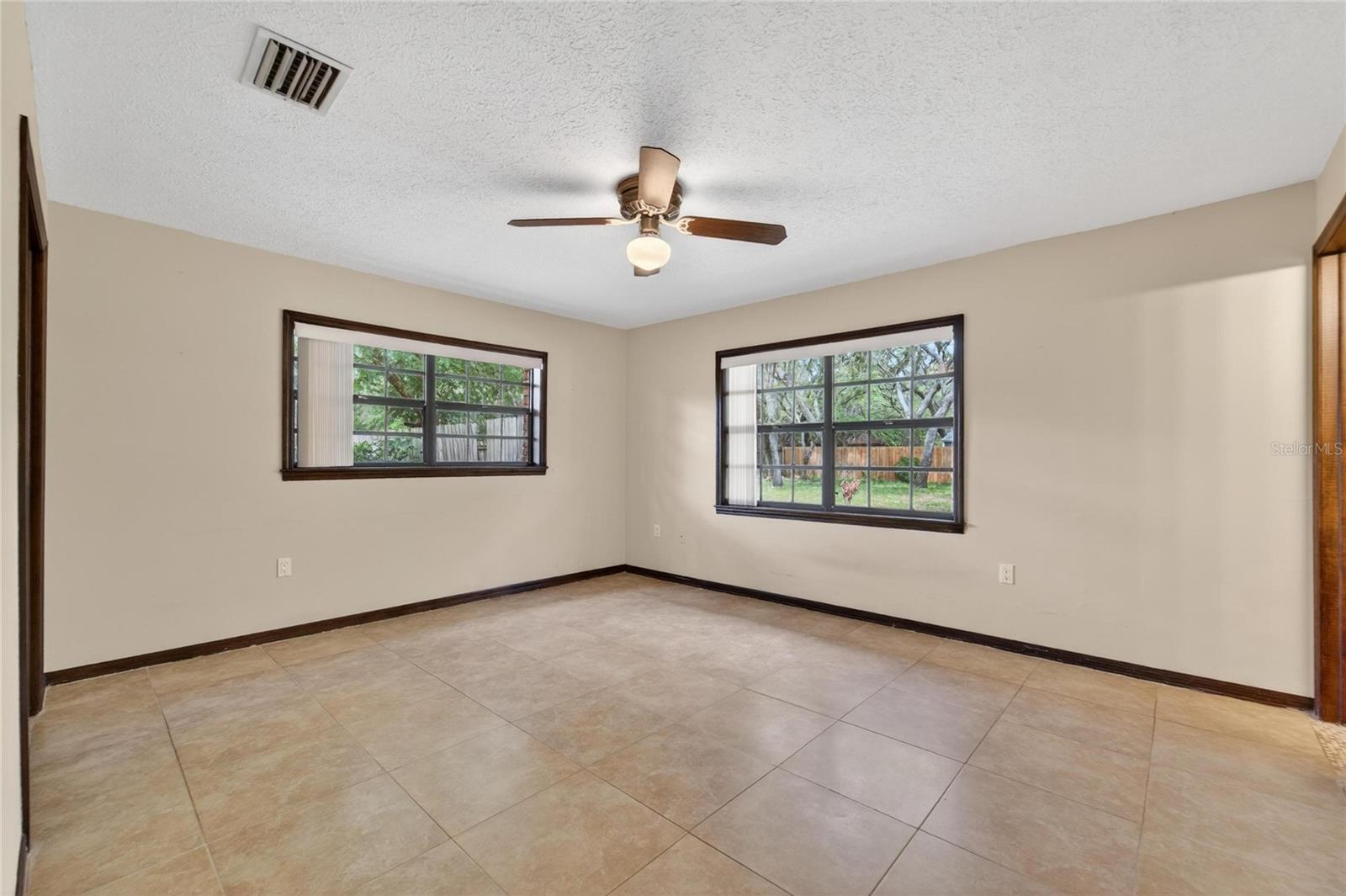 Listing photo id 27 for 12506 Shadow Run Boulevard