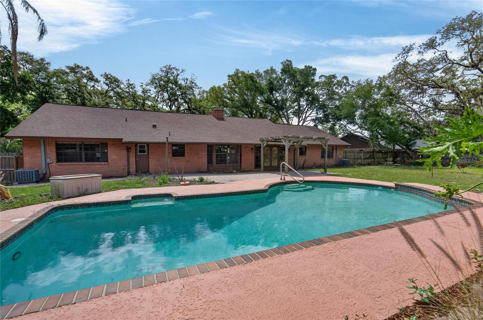 Listing photo id 3 for 12506 Shadow Run Boulevard