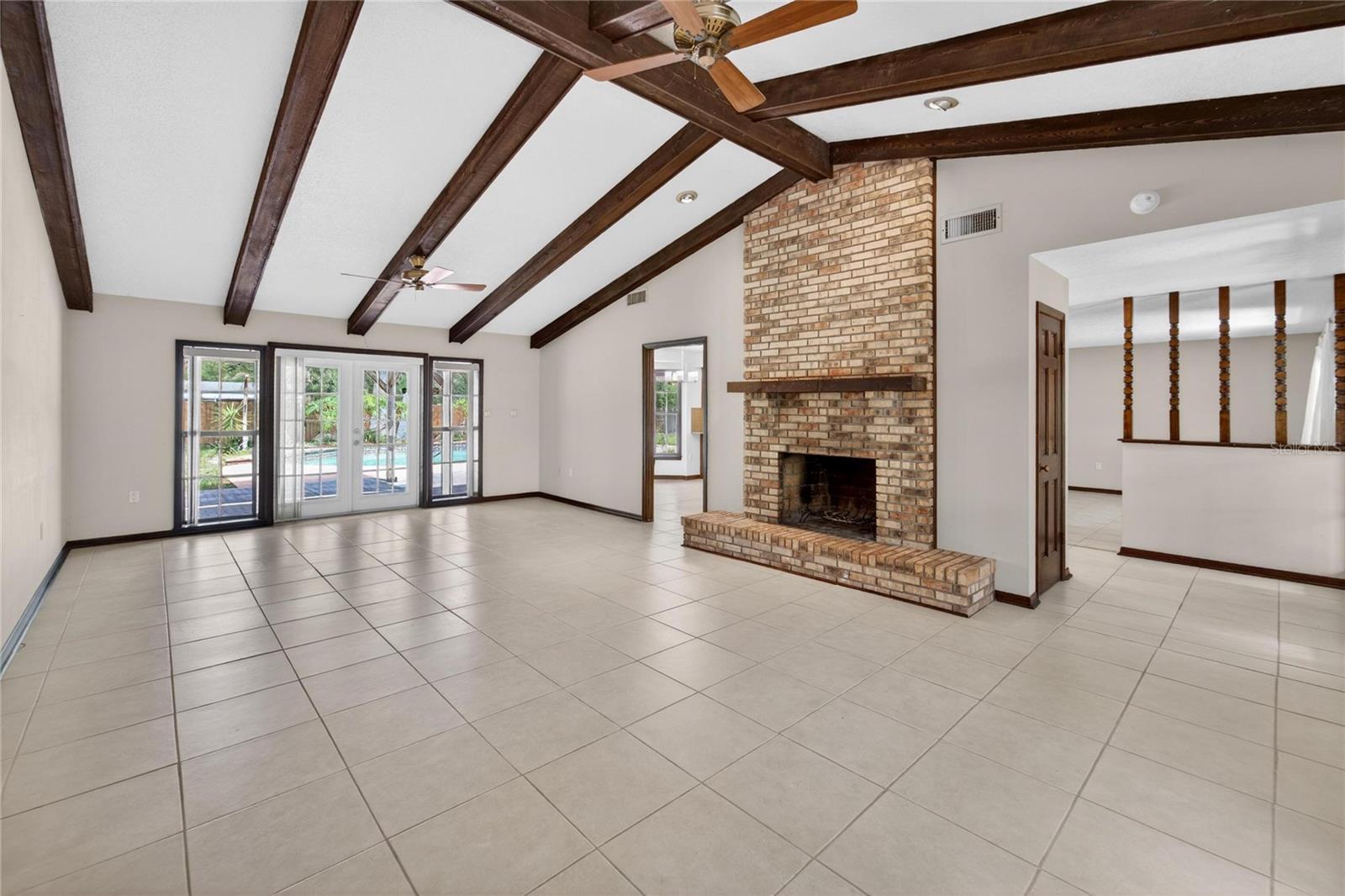 Listing photo id 7 for 12506 Shadow Run Boulevard