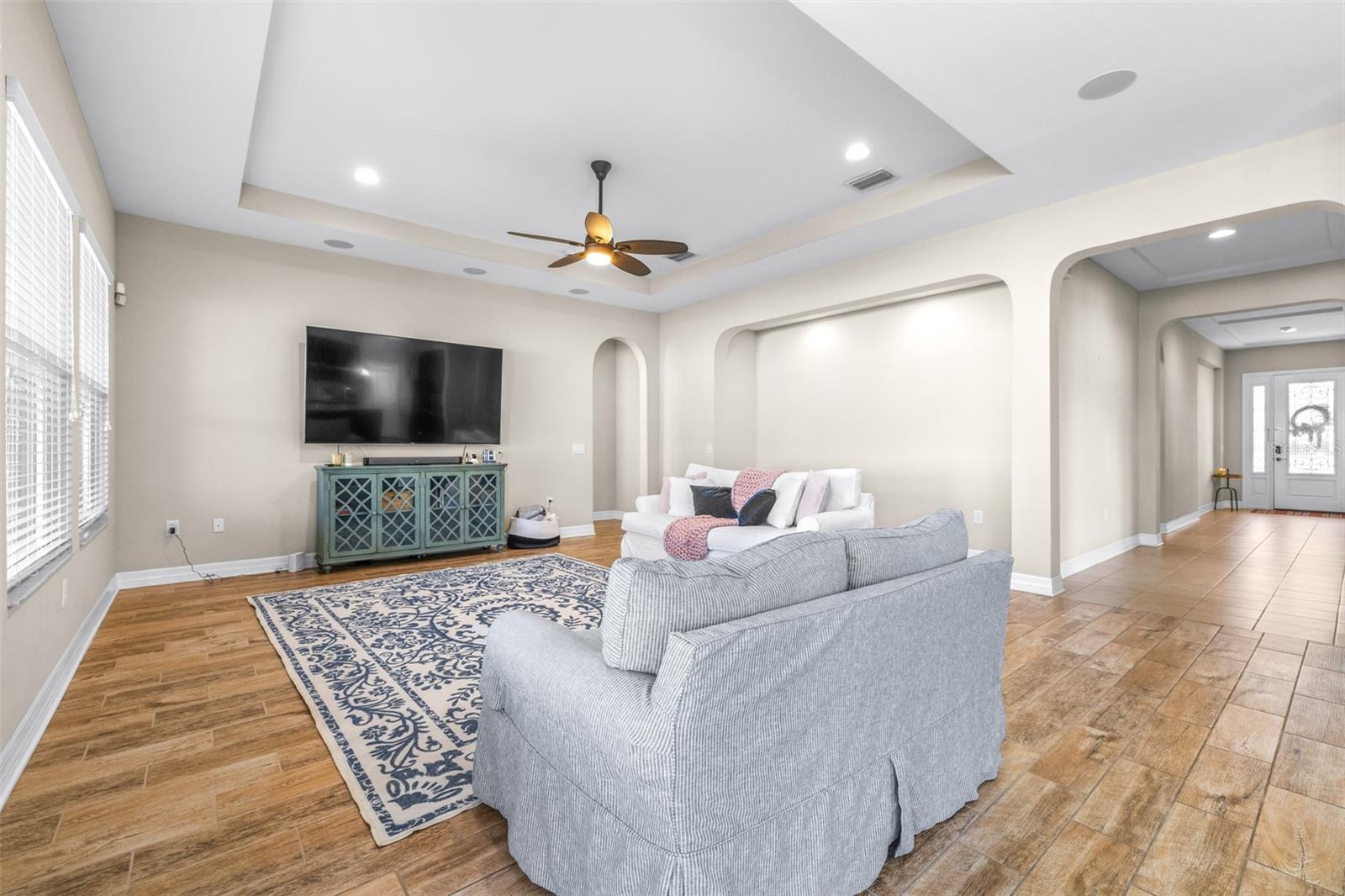 Image 13 of 67 For 2397 Gwynhurst Boulevard