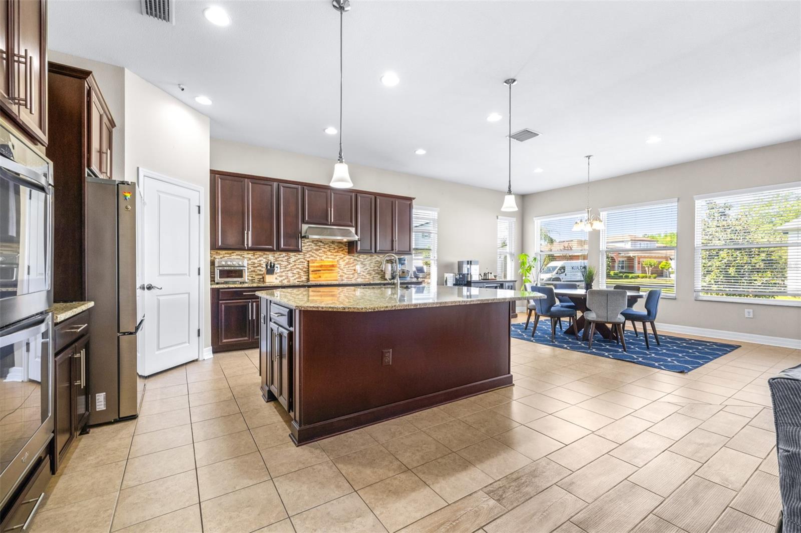 Image 14 of 67 For 2397 Gwynhurst Boulevard