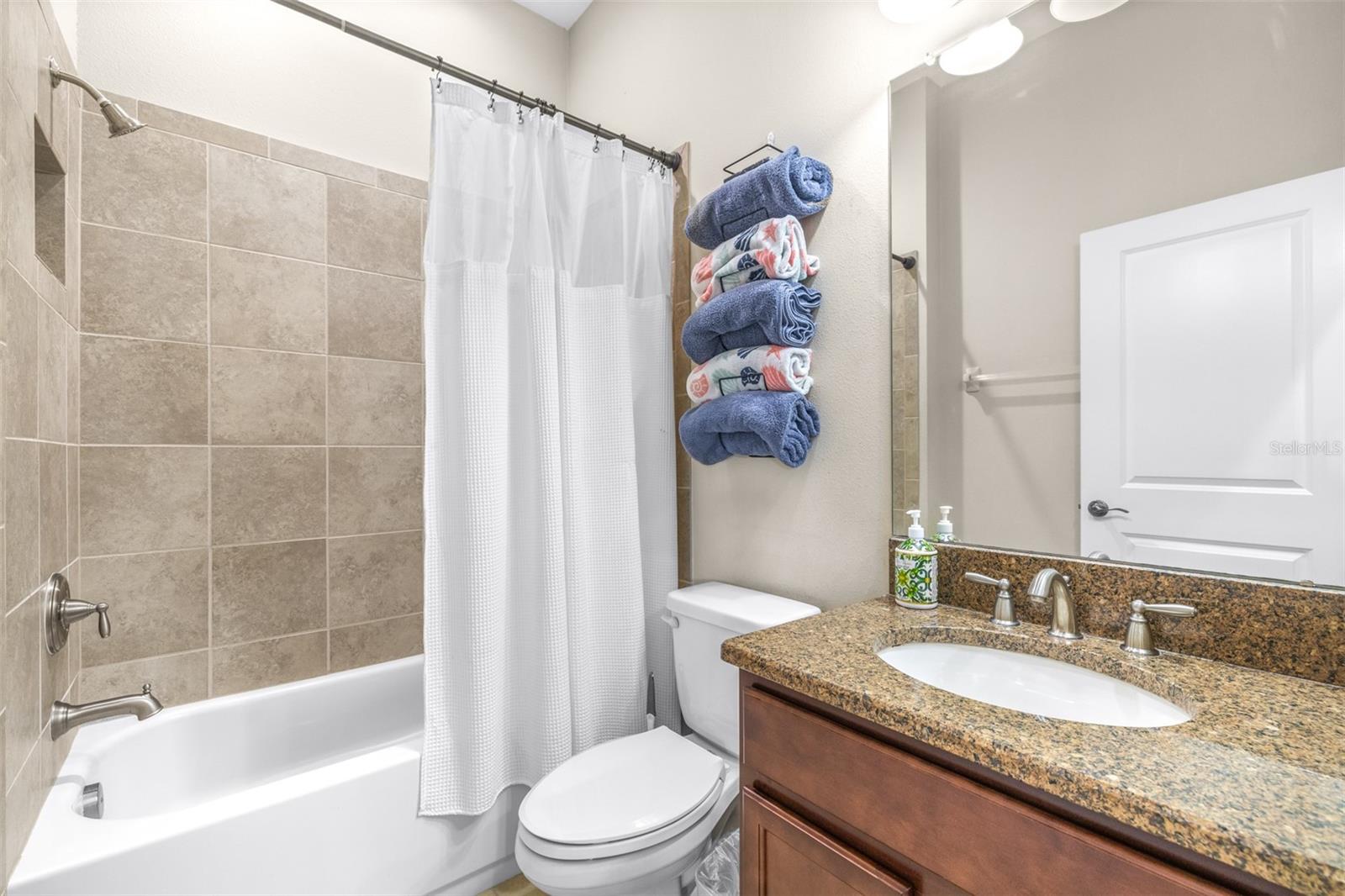 Image 38 of 67 For 2397 Gwynhurst Boulevard