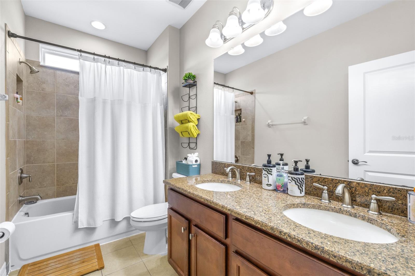 Image 41 of 67 For 2397 Gwynhurst Boulevard