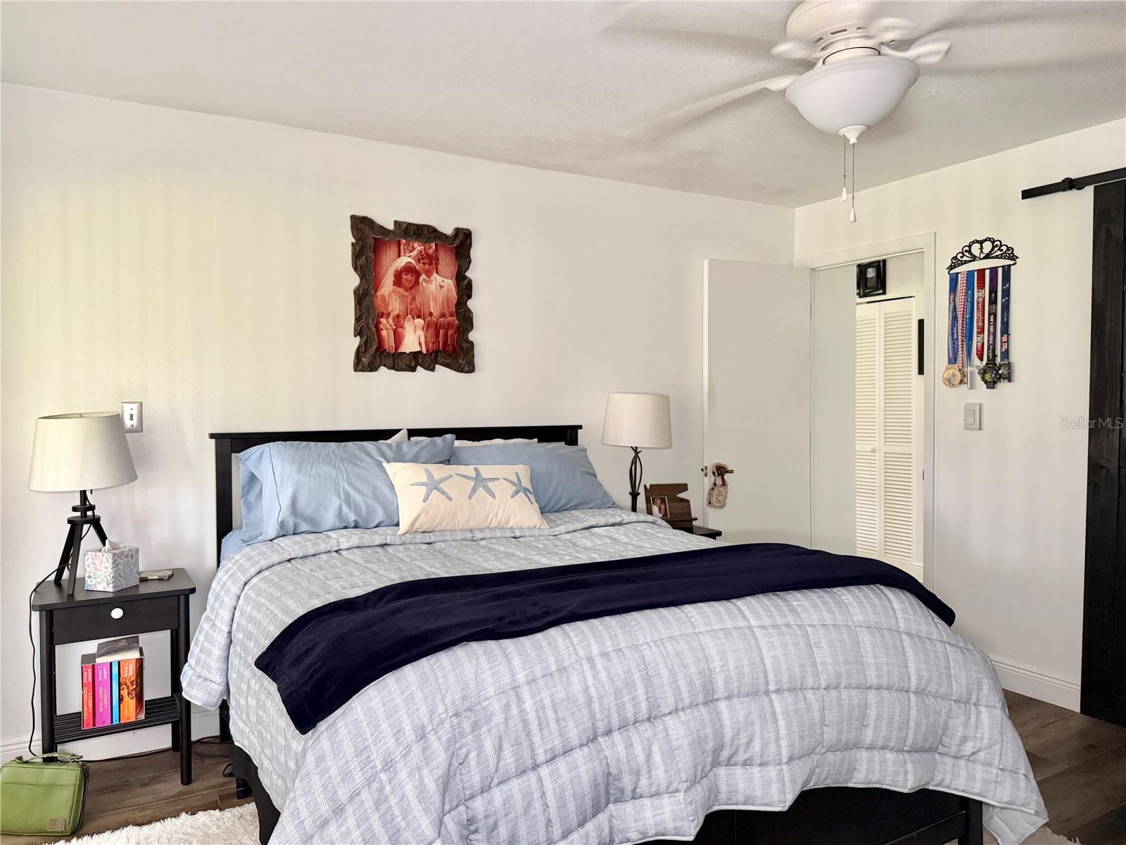 Image 19 of 40 For 207 Granada Court N