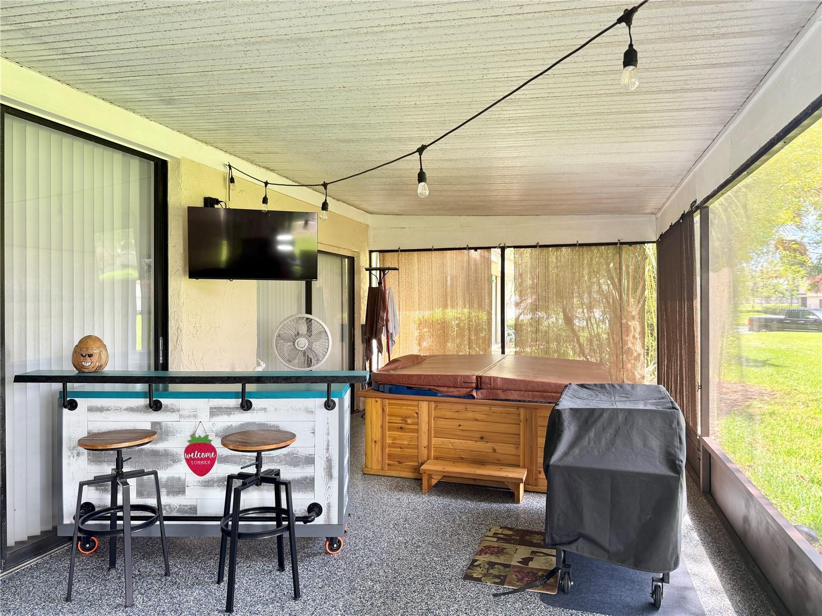 Image 28 of 40 For 207 Granada Court N