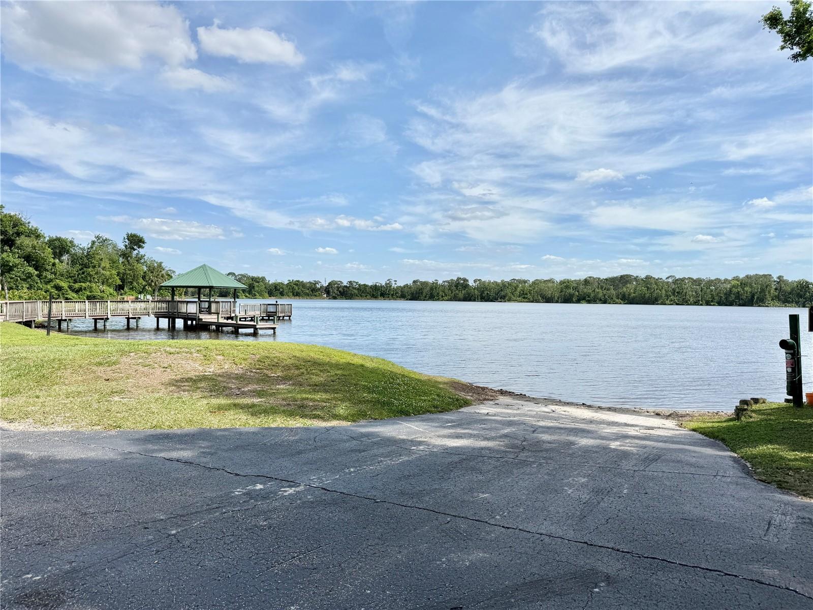 Image 38 of 40 For 207 Granada Court N