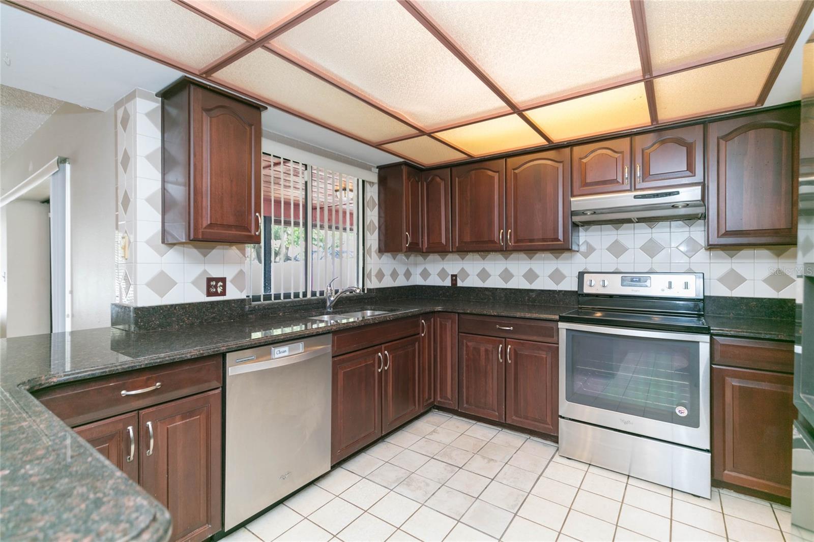 Image 10 of 40 For 2528 Brimhollow Drive