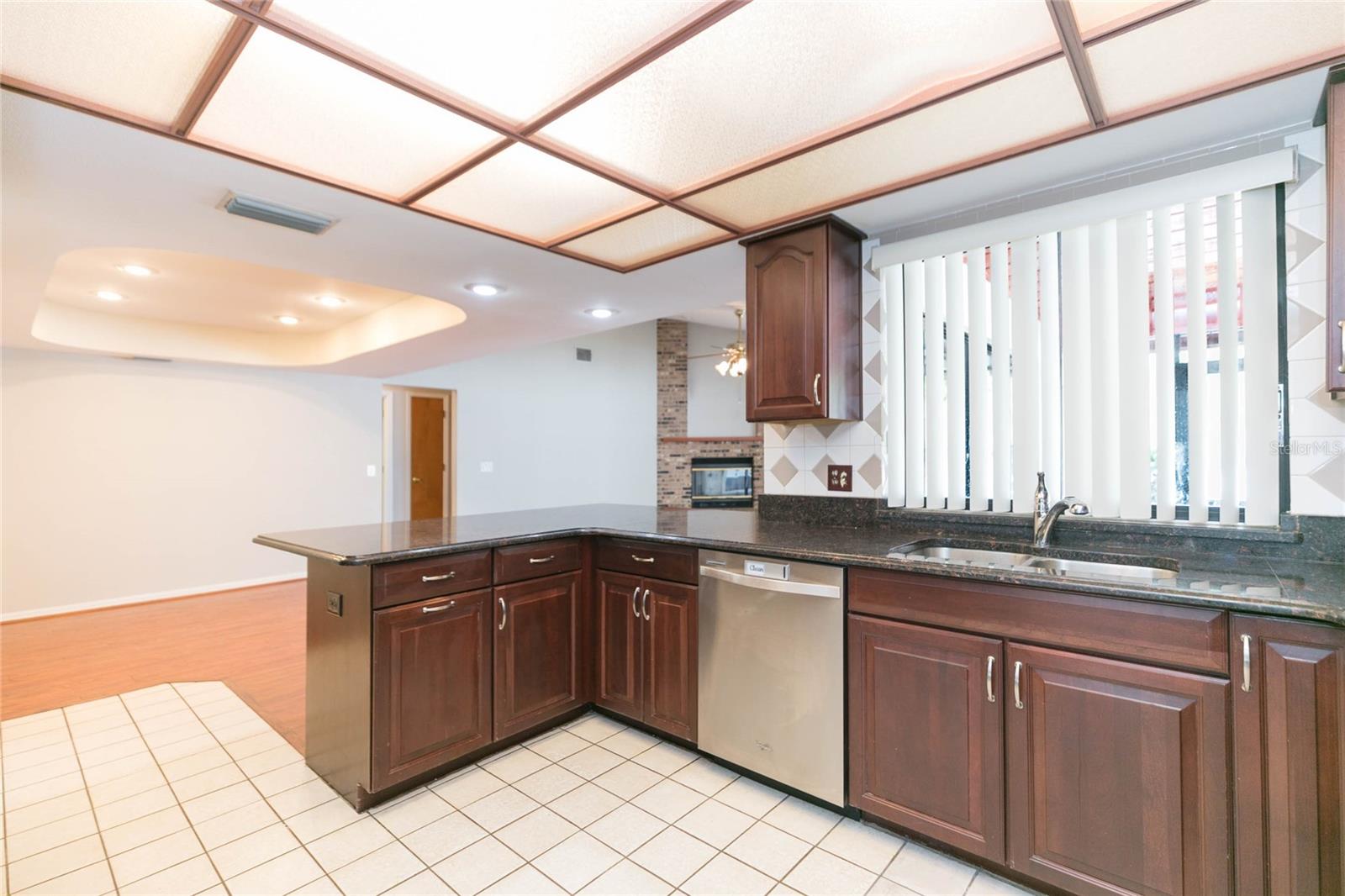 Image 11 of 40 For 2528 Brimhollow Drive