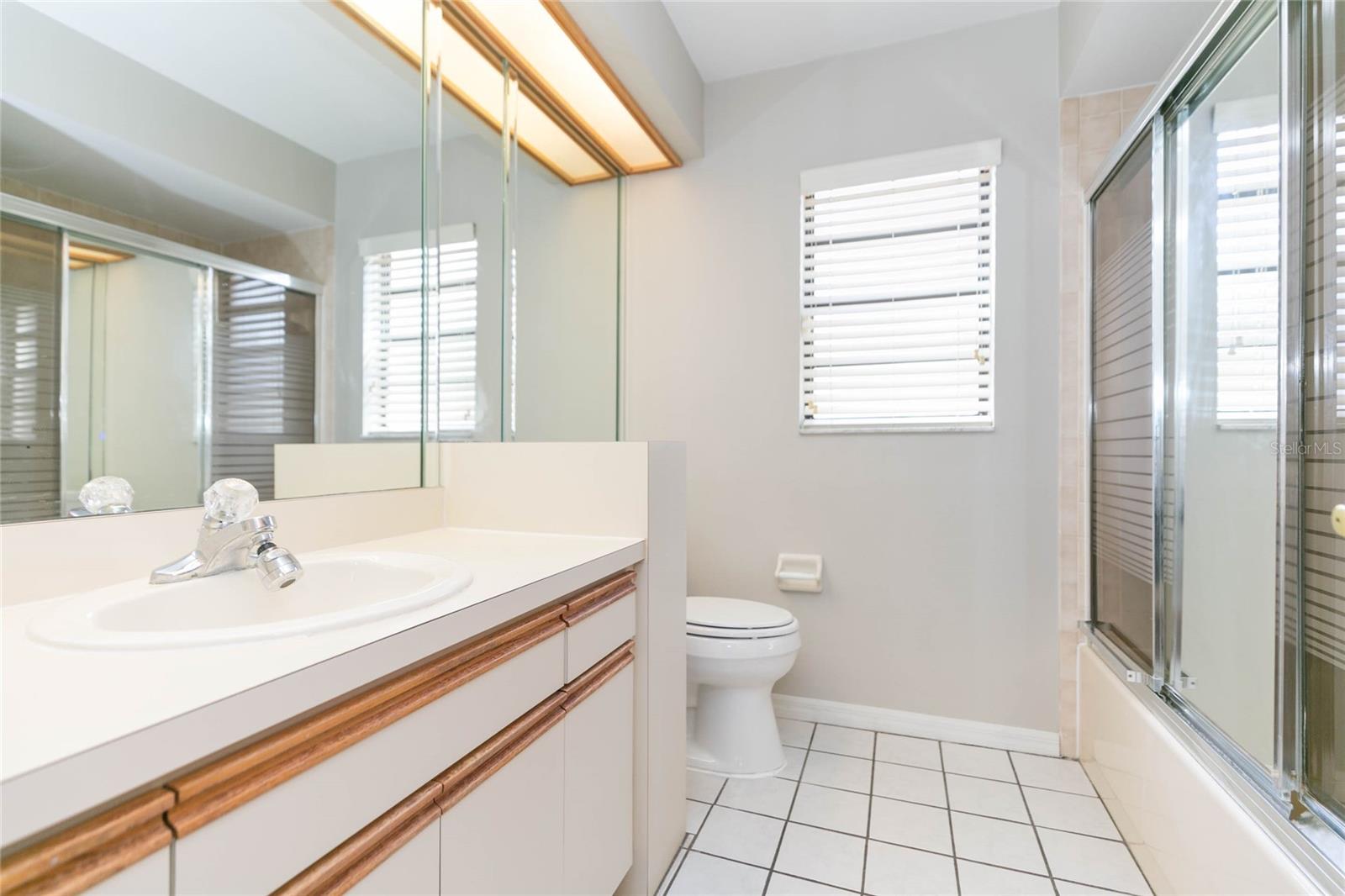 Image 21 of 40 For 2528 Brimhollow Drive