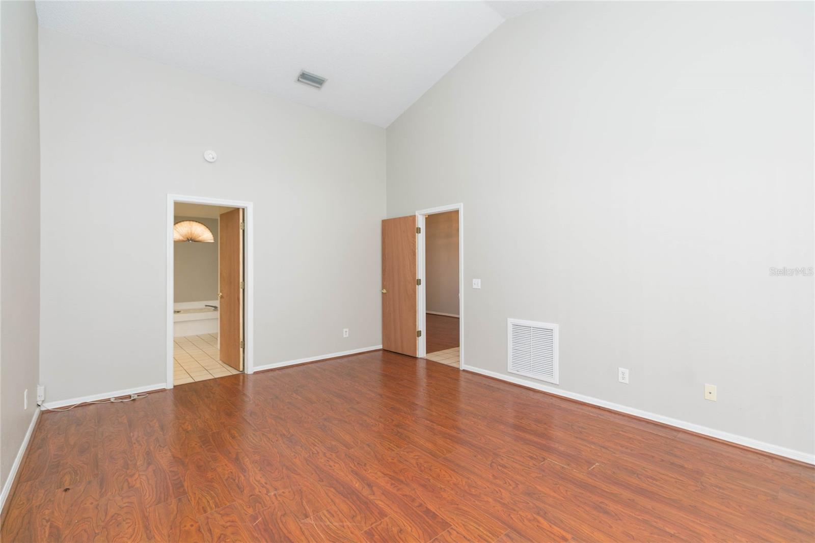 Image 25 of 40 For 2528 Brimhollow Drive