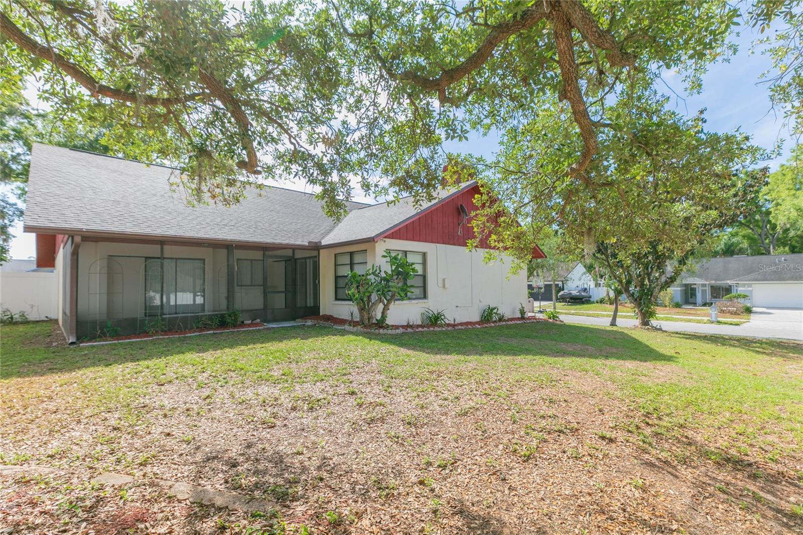 Image 35 of 40 For 2528 Brimhollow Drive