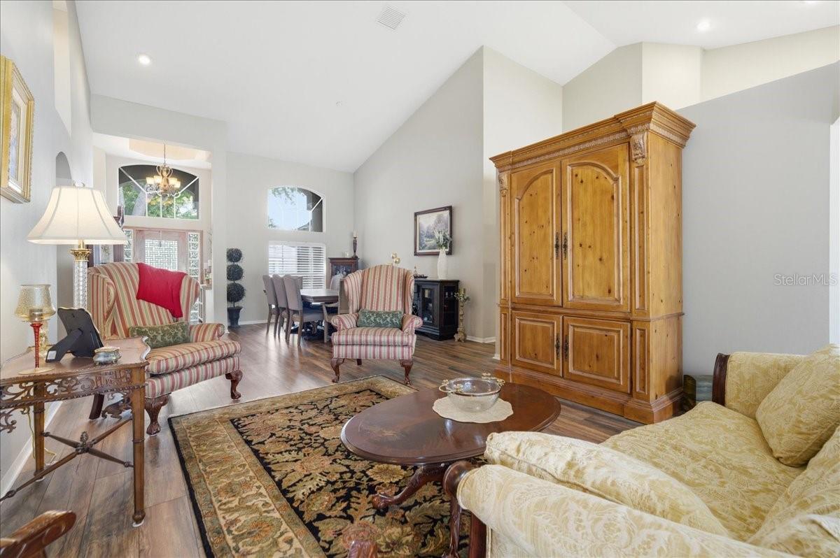 Image 10 of 38 For 4408 Winding River Drive