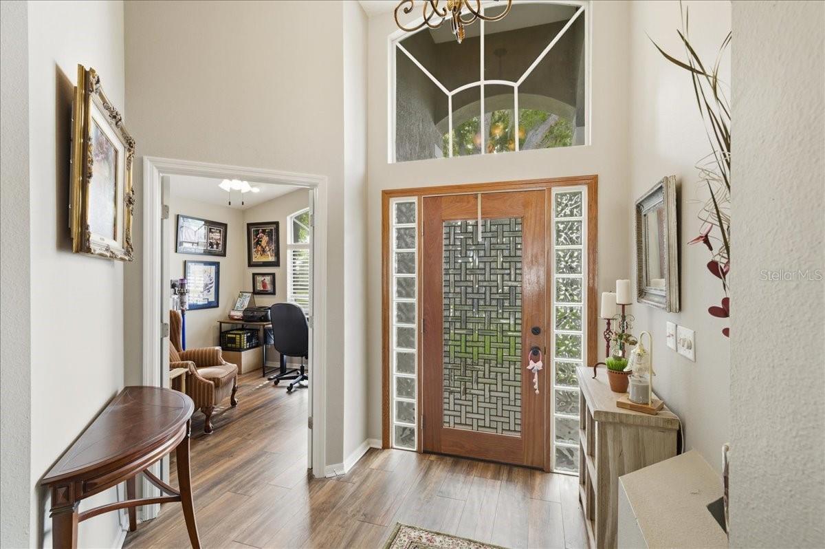 Image 4 of 38 For 4408 Winding River Drive