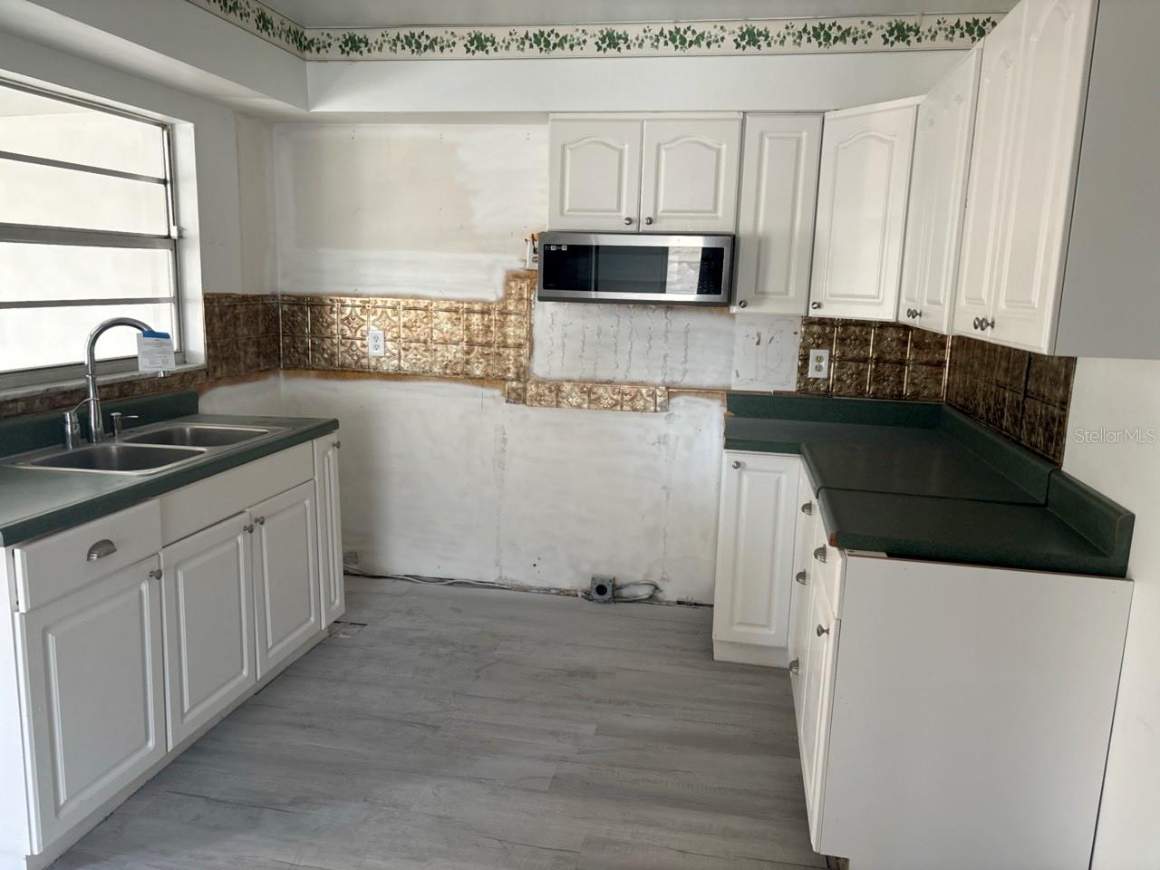 Image 13 of 15 For 156 Portree Drive