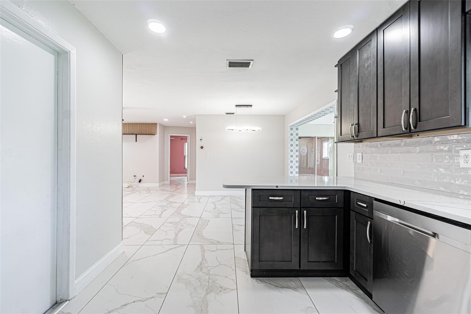 Image 10 of 32 For 8024 Las Cruces Court