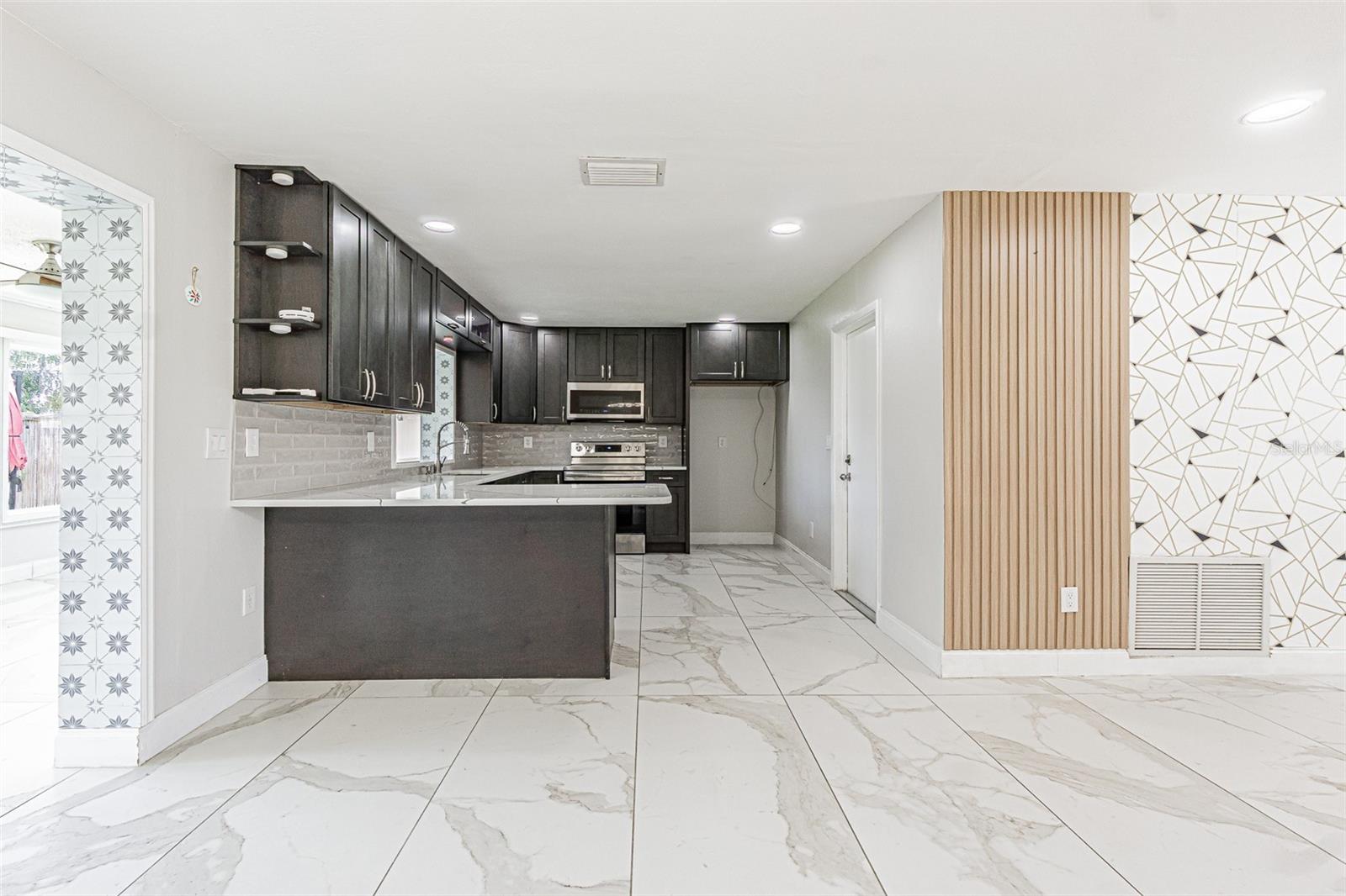 Image 7 of 32 For 8024 Las Cruces Court