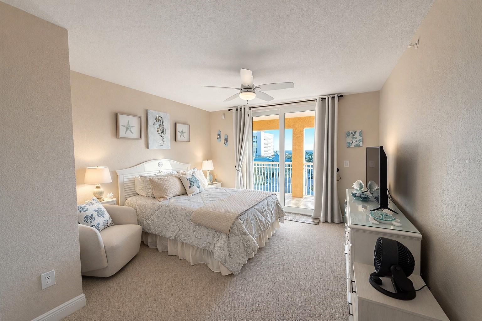 Image 13 of 33 For 5353 Gulf Boulevard A404