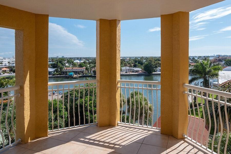 Image 23 of 33 For 5353 Gulf Boulevard A404